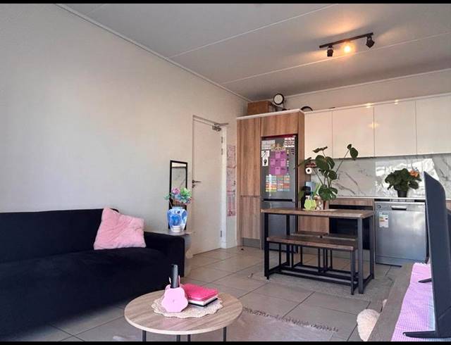 1 BEDROOM APARTMENT FOR SALE IN SANDOWN